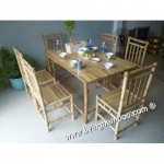 BÀN GHẾ BÌNH QUỚI LÀM BẰNG TRE
